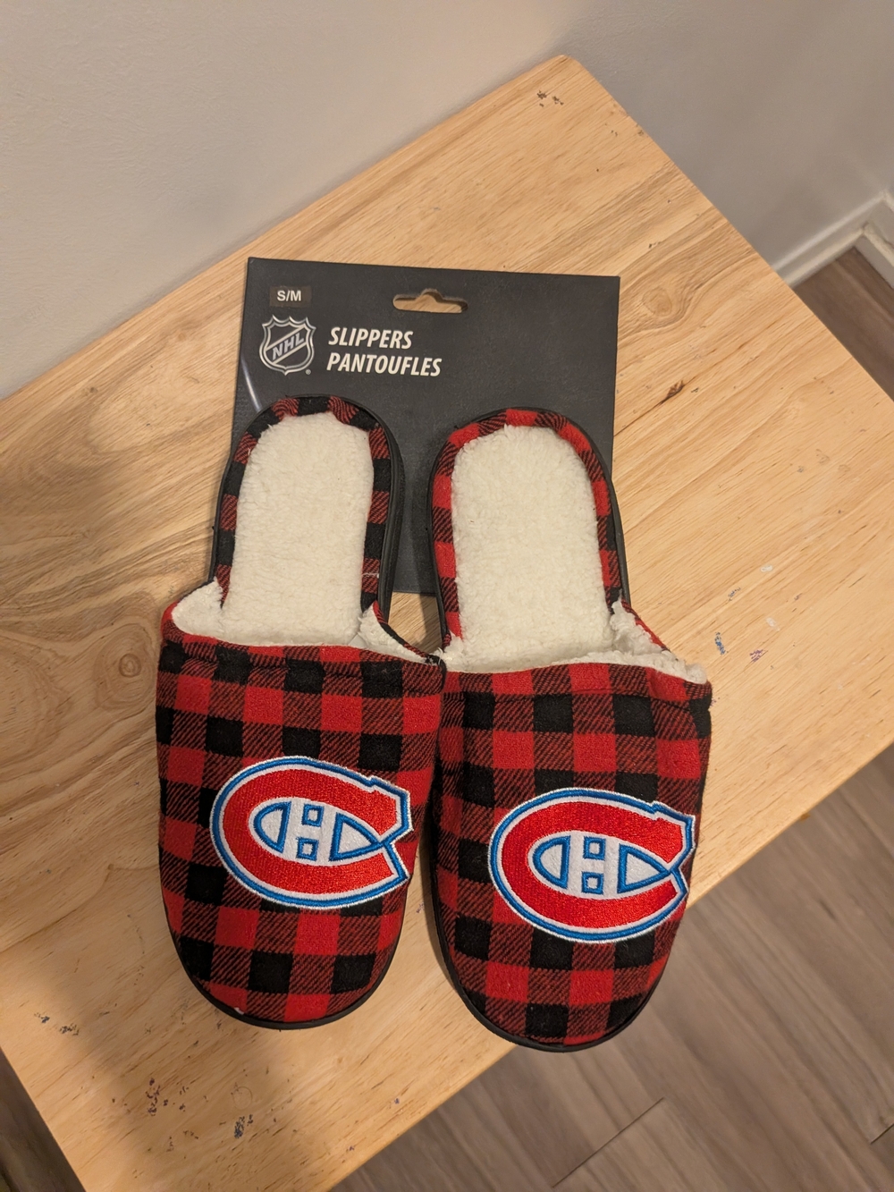 Mens Plaid Red Slip-On Slippers